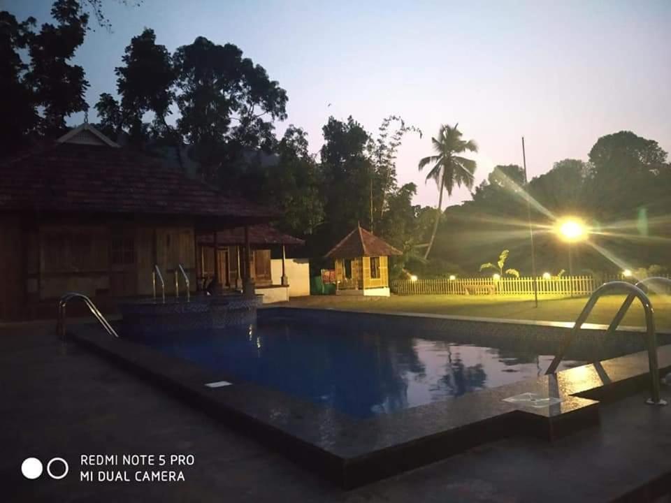 Sparrow Vale Resort Kotamangalam Extérieur photo